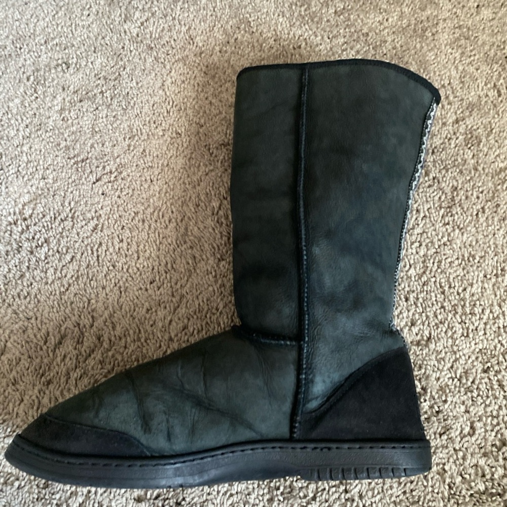 ♥️SOLD♥️Original UGG Australia black Suede Winter Boots - Picture 11 of 17